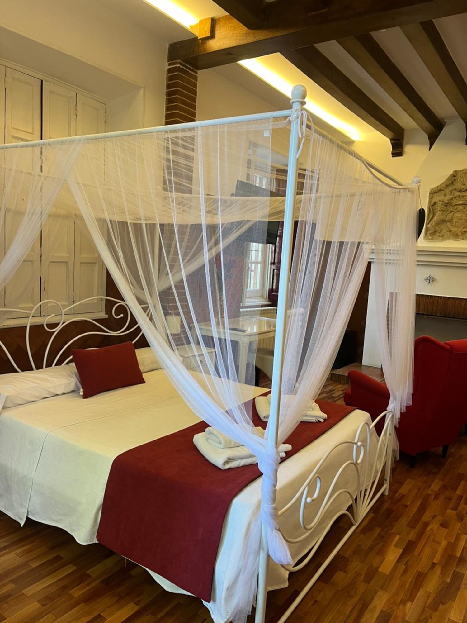 فندق Casa Jardin El Colmenar لاس نافاس ديل ماركيز المظهر الخارجي الصورة