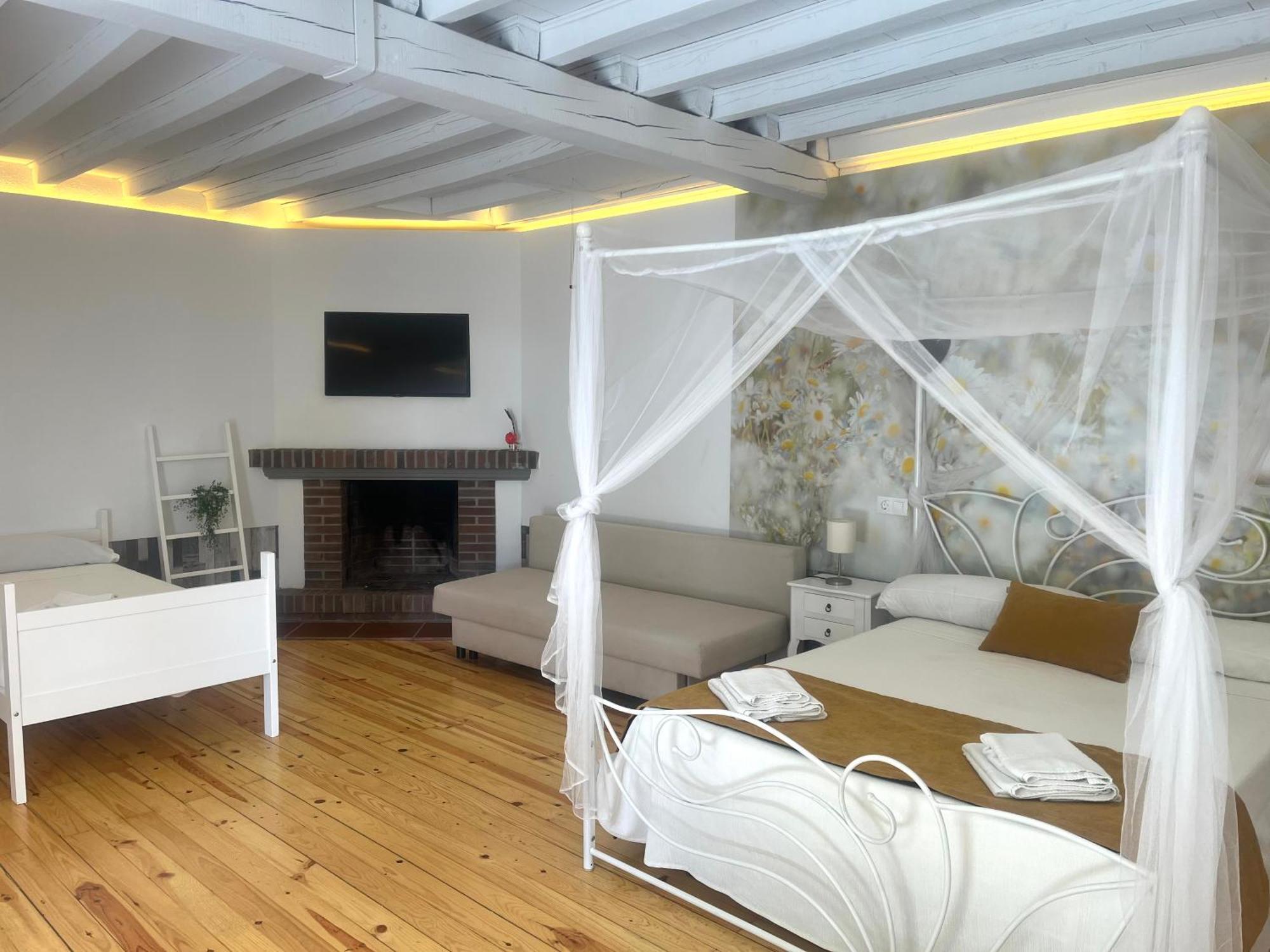فندق Casa Jardin El Colmenar لاس نافاس ديل ماركيز المظهر الخارجي الصورة