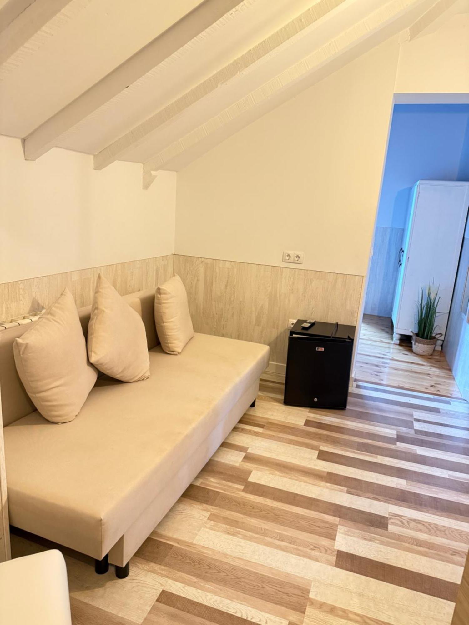 فندق Casa Jardin El Colmenar لاس نافاس ديل ماركيز المظهر الخارجي الصورة
